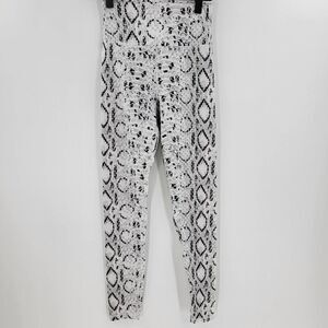 Til you collapse effortless white cobra snakeskin print leggings xxs